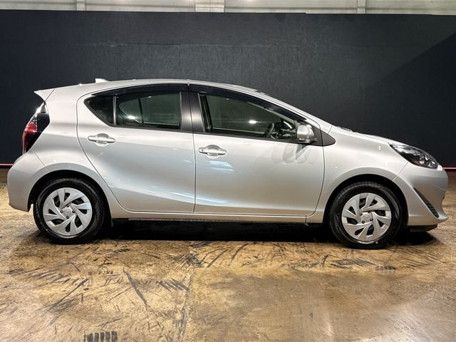 Image for 2020 Toyota Aqua HYBRID 1.5L AUTOMATIC - AIR CONDITIONING