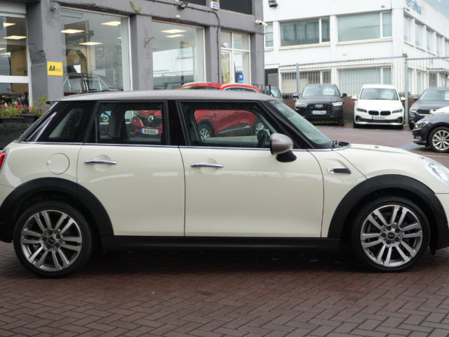 Image for 2016 Mini Cooper D 1.5D COOPER SPORT 5DR HATCHBACK AUTOMATIC // STUNNING LOOKING CAR // BUY WITH CONFIDENCE AA AND SIMI APPROVED DEALER 2026 // FINANCE ARRANGED // ALL TRADE INS WELCOME //