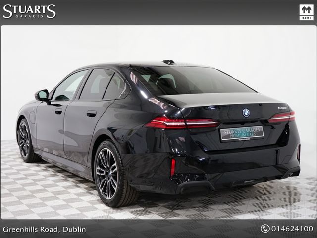 Image for 2025 BMW 5 Series *TECH AND COMFORT PACK* 530e M-SPORT SAPPHAIRE BLACK METALLIC WITH IVORY VEGANZA INTERIOR, 19” DIAMOND CUT ALLOYS, COMFORT ACCESS