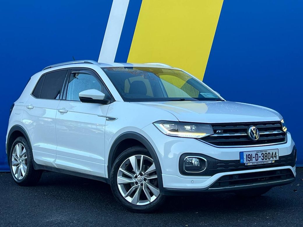 Image for 2019 Volkswagen T-Cross R-LINE 1.0 TSI // HEATED SEATS // PARKING SENSORS // ADAPTIVE CRUISE CONTROL