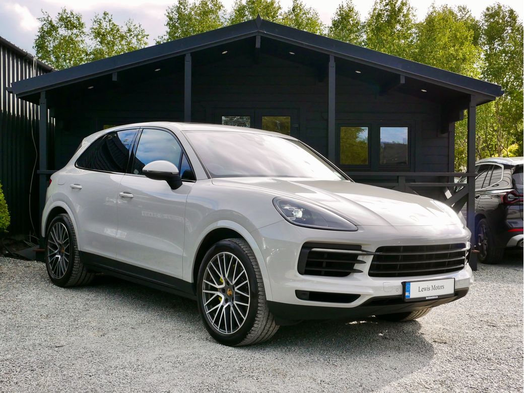 Image for 2022 Porsche Cayenne E-HYBRID, **DEPOSIT TAKEN** 470BHP, BOSE SOUND SYSTEM, AIR SUSPENSION, TILT AND SLIDE PAN ROOF, HEATED STEERING WHEEL