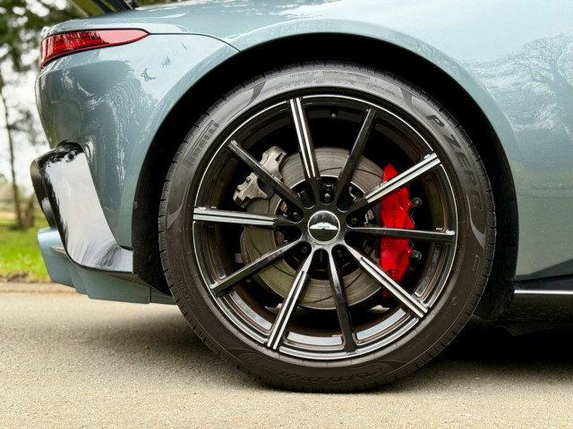 Image for 2019 Aston Martin Vantage Aston Martin Vantage Forged carbon extras 4.0 V8