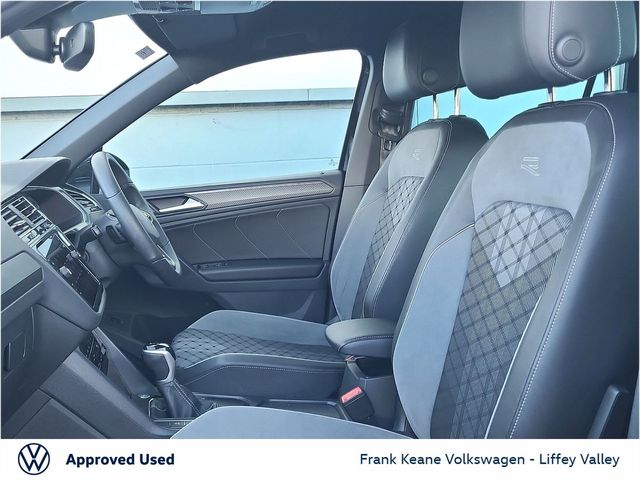 Image for 2022 Volkswagen Tiguan R-LINE AUTO 2.0TDI 150HP *DEEP BLACK PEARL* *CARPLAY & ANDROID AUTO* *PCP AVAILABLE*