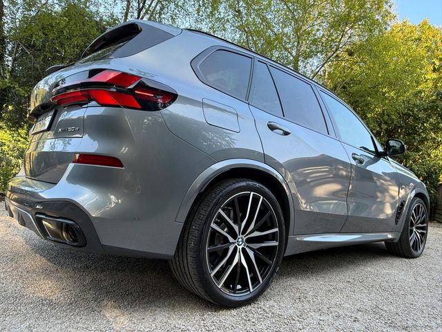 Image for 2025 BMW X5 50E M SPORT PRO *Tech Pack. Comfort Pack. Panoramic Sunroof.252*