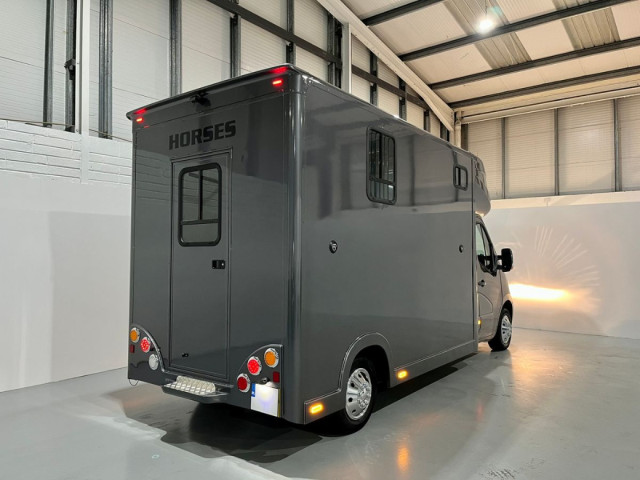 Image for 2015 Renault Master Stallion Fit Horsebox 