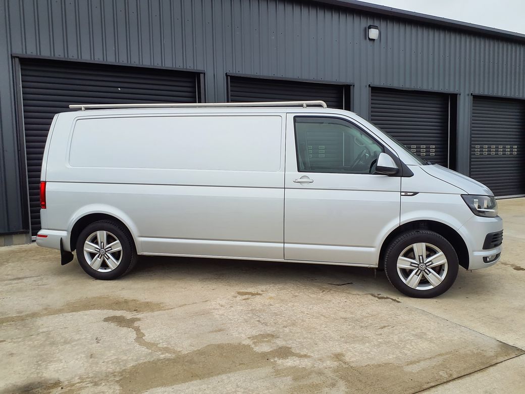 Image for 2017 Volkswagen Transporter T6 PVL T 3000KG TDI 150HP M6F
