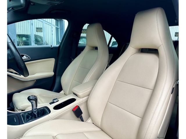 Image for 2016 Mercedes-Benz CLA Class 180 D URBAN 4DR
