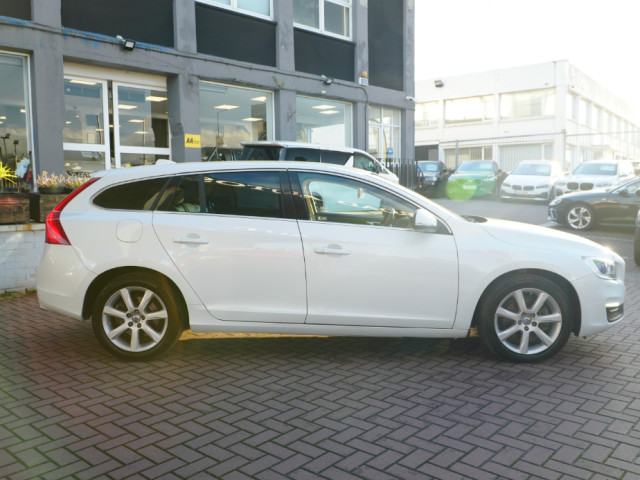 Image for 2018 Volvo V60 2.0 DIESEL 5DR ESTATE 