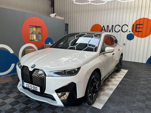 Image for 2022 BMW iX 2022 BMW IX XDRIVE40 LAUNCH EDITION AUTOMATIC / CRUISE CONTROL / 360 CAMERA / ELECTRIC MEMORY & HEATED SEATS / AMBIENT LIGHTS / PANORAMIC SUNROOF / APPLE CARPLAY AND MORE