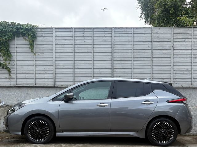 Image for 2022 Nissan Leaf N-CONNECTA / APPLE & ANDROID AUTO / NAV / RADAR CRUISE / HALF-LEATHER / PARK SENSORS / ONE OWNER / *FINANCE PACKAGES AVAILABLE*