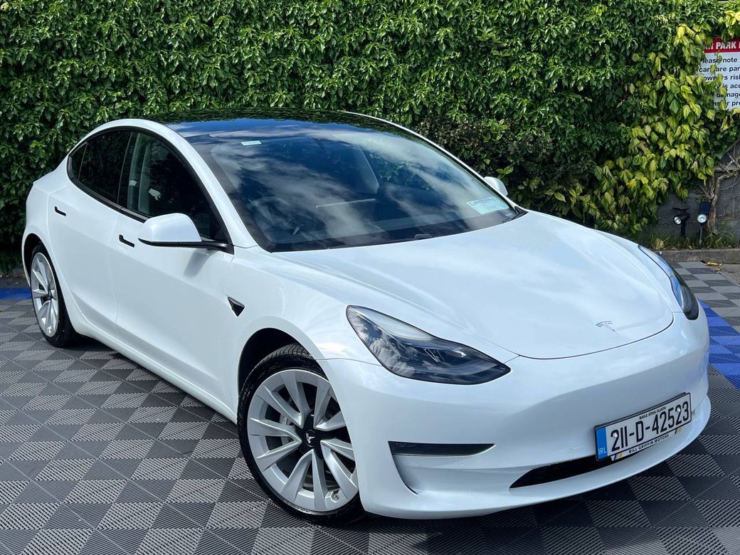 Image for 2021 Tesla Model 3 LONG RANGE 78.8KWH // ADAPTIVE CRUISE CONTROL // PAN ROOF // 19" ALLOYS 