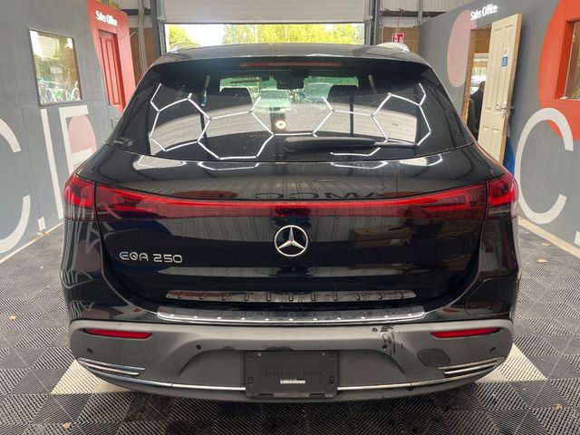 Image for 2022 Mercedes-Benz EQA 2022 MERCEDES-BENZ EQA 250 AUTOMATIC / CRUISE CONTROL / 360 CAMERA / ELECTRIC MEMORY & HEATED SEATS / PADDLE SHIFTERS / AMBIENT LIGHTS AND MORE