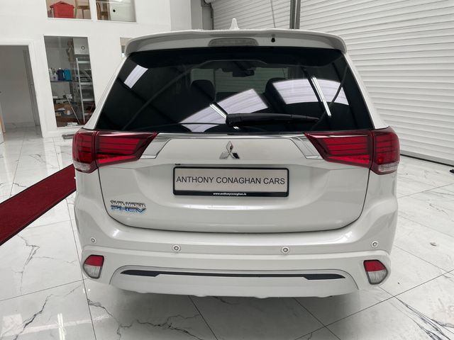 Image for 2020 Mitsubishi Outlander 2.4L Plug-in EV S-Edition 5 seat