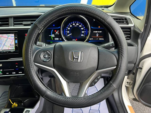 Image for 2016 Honda Fit F-PACKAGE 1.5 HYBRID // 2 YEAR NCT // REVERSE CAMERA // DIGITAL CLIMATE CONTROL