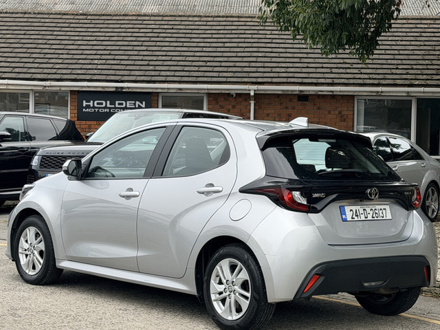 Image for 2024 Toyota Yaris Hybrid 1.5 Luna