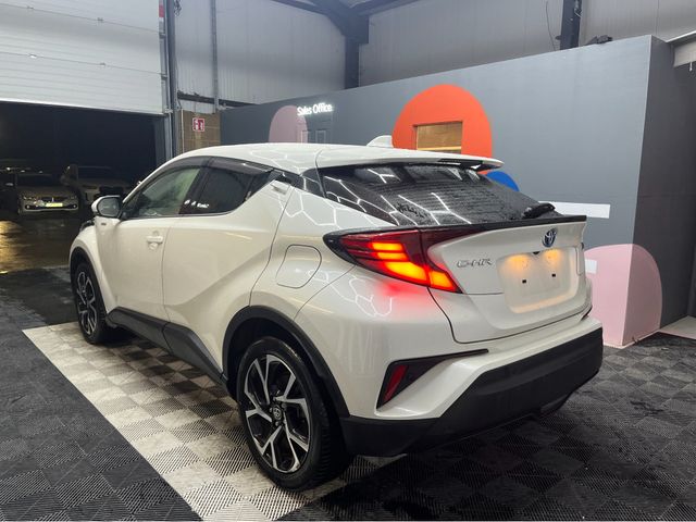 Image for 2020 Toyota C-HR €21950 2020 TOYOTA C-HR G 1.8 AUTOMATIC / REVERSE CAMERA / HEATED SEATS / CRUISE CONTROL 