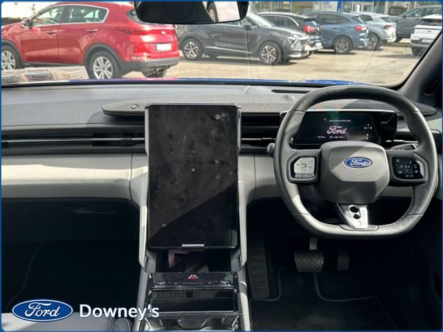 Image for 2025 Ford Capri Premium EV