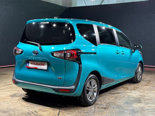 Image for 2021 Toyota Sienta 1.5 HYBRID 7 SEATER - BLACK/BROWN HALF LEATHER TRIM - FACTORY ALLOYS - CRUISE CONTROL - DUAL POWER SLIDING DOORS - PUSH BUTTON START/STOP