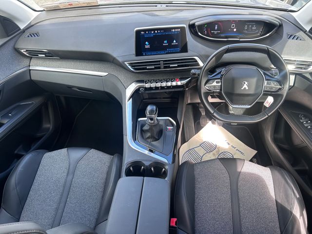 Image for 2019 Peugeot 5008 2019 PEUGEOT 5008 7 SEATER 1.2 PETROL ALLURE LOW KMS