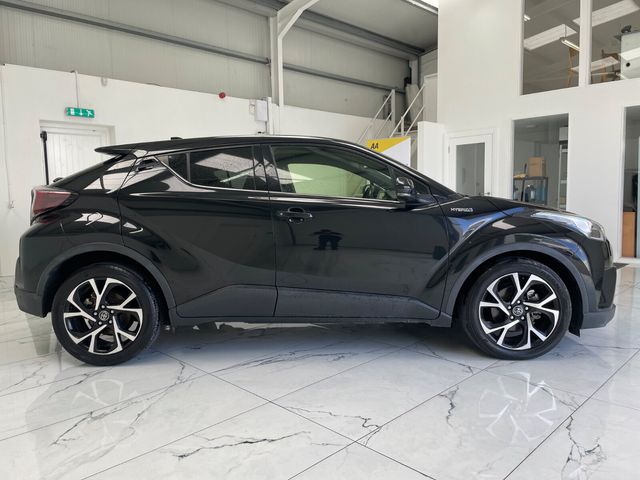 Image for 2017 Toyota C-HR 1.8 HYBRID SOL