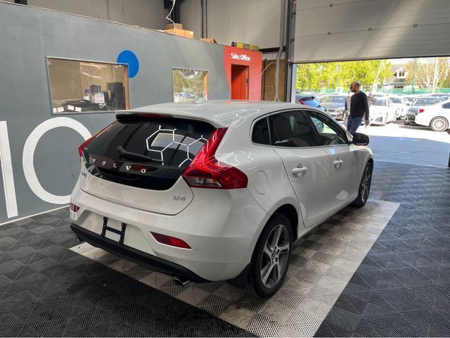 Image for 2016 Volvo V40 €13950 2016 VOLVO V40 2.0 AUTOMATIC / CRUISE CONTROL / REVERSE CAMERA / ELECTRIC MEMORY & HEATED SEATS / PADDLE SHIFTERS AND MORE