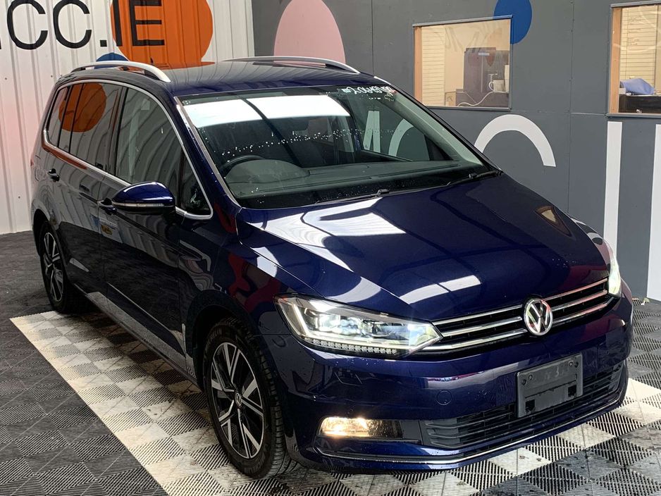 Image for 2019 Volkswagen Touran 7 Seater Touran/40k KMS/Heated Seats/Reverse Camera/Touran Automatic 