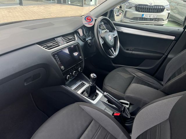 Image for 2020 Skoda Octavia SE DRIVE 1.6TDI 115HP MANUAL