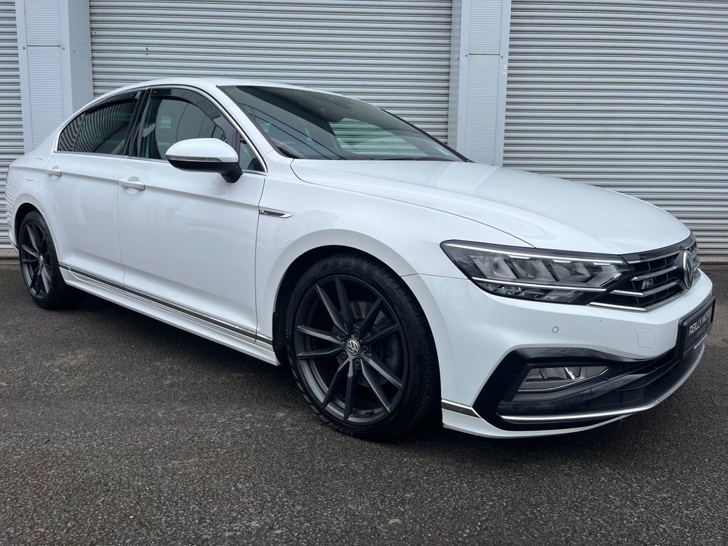 Image for 2020 Volkswagen Passat 2.0 DIESEL R-LINE **CLASS SPEC**