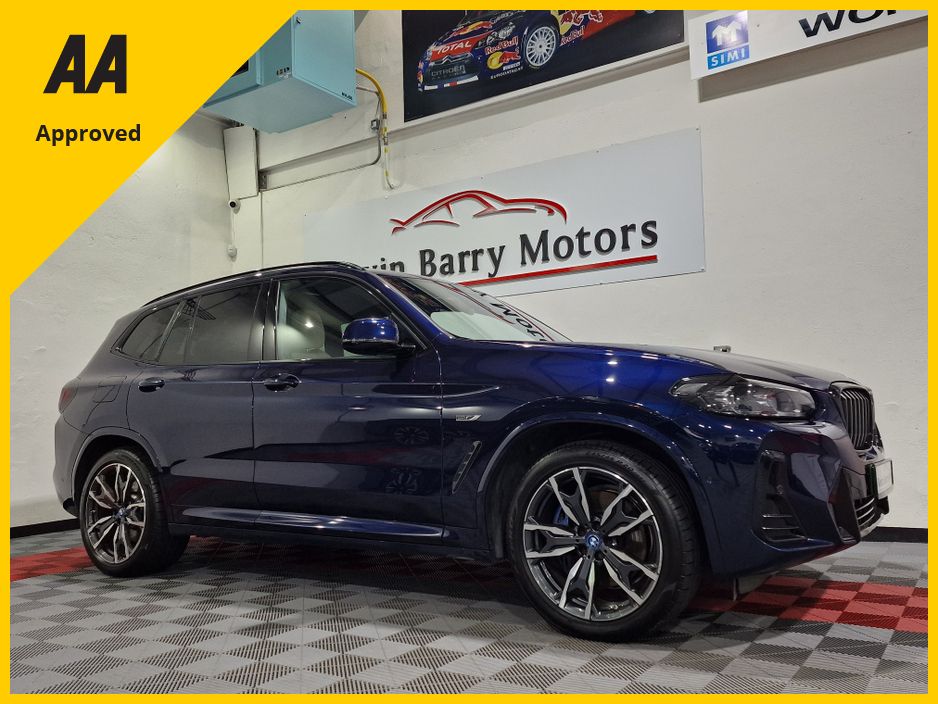 Image for 2022 BMW X3 30E M SPORT (PRO PACK / OYSTER LEATHER) X-DRIVE AUTOMATIC **ONE OWNER / TOP SPEC / 20" ALLOYS / APPLE CARPLAY / ADAPTIVE LED HEADLIGHTS / BMW M SEATBELTS / ELECTRIC BOOTLID /REVERSE CAMERA / SAT NAV**