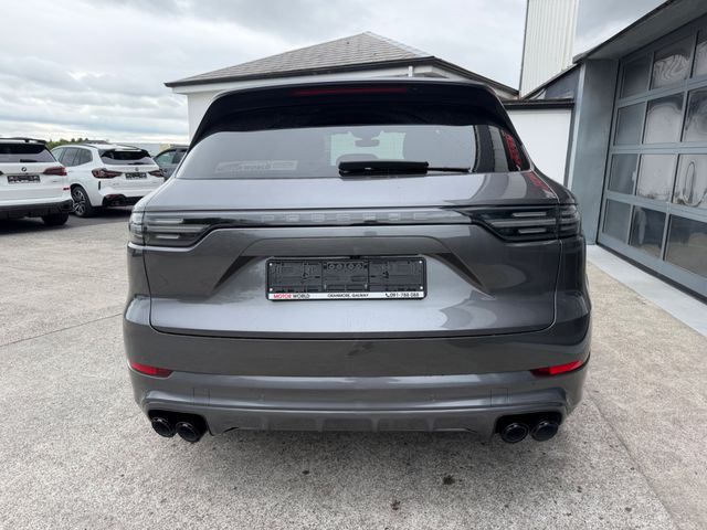 Image for 2023 Porsche Cayenne CAYENNE ESTATE E-HYBRID 5DR TIPTRONIC S 519 BHP
