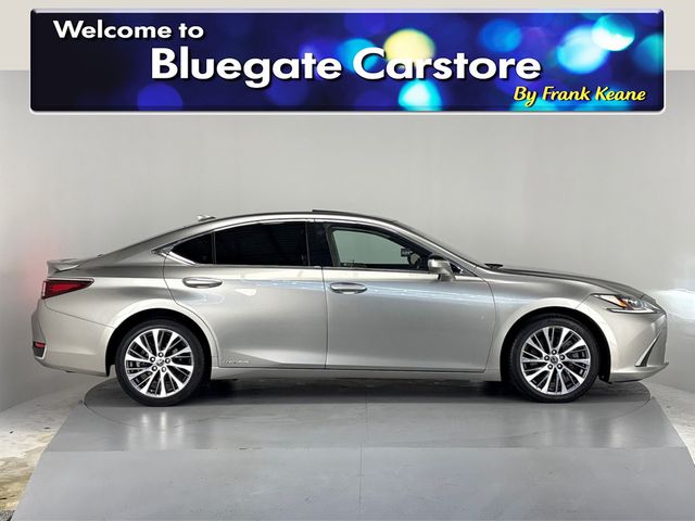Image for 2019 Lexus ES 300h SUNROOF**HEATED CREAM LEATHER MEMORY SEATS**HEATED MULTIFUNCTIONAL STEERING WHEEL**DIGITAL DASH**BLUETOOTH MEDIA**DUAL CLIMATE**DRIVE MODES**KEYLESS START**ELECTRIC FOLDING MIRRORS**ISOFIX**