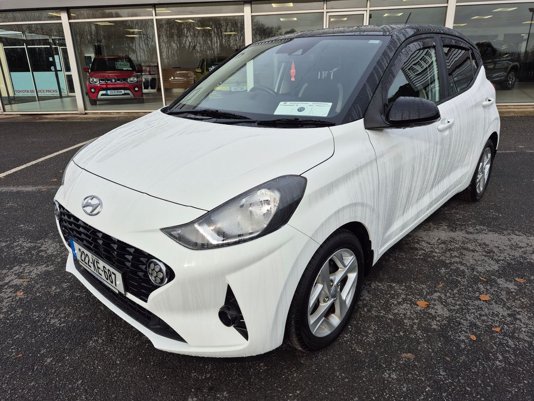 Image for 2022 Hyundai i10 1.0 Deluxe Plus Bi-Tone