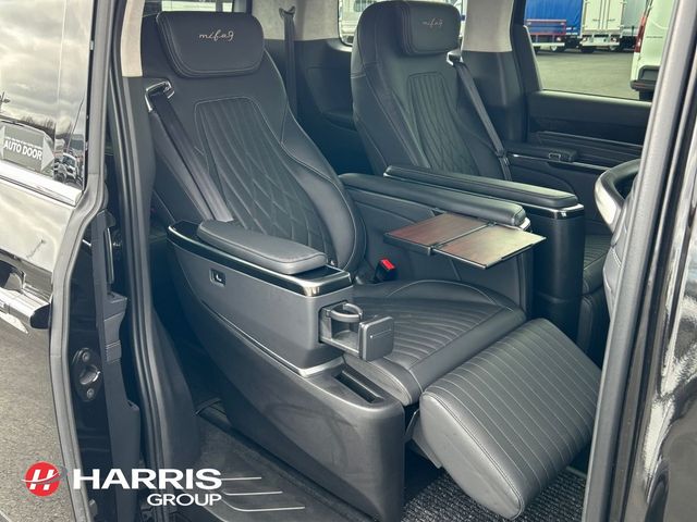 Image for 2023 Maxus MIFA 9 90 kWh Premium
