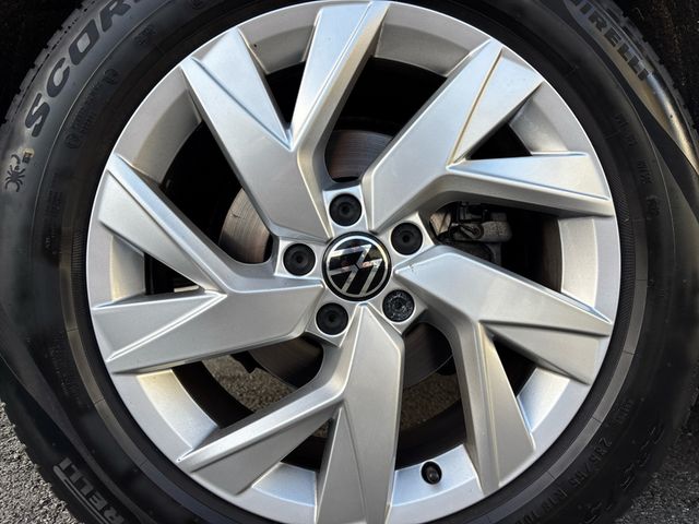 Image for 2021 Volkswagen Tiguan LIFE 2.0 TDI MANUAL 6SPEED FWD 122BHP 5 5DR