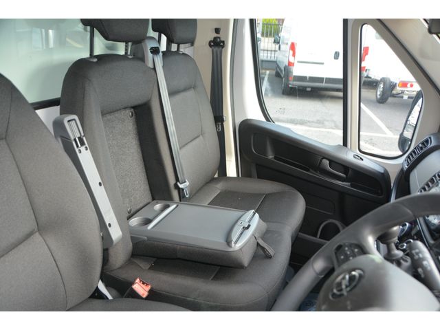 Image for 2026 Opel Movano Box van body - Endurance Pack