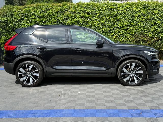 Image for 2022 Volvo XC40 T4 R-DESIGN PRO 1.5 RECHARGE HYBRID AUTO // APPLE CAPRLAY/ANDROID AUTO // LEATHER/ALCANTARA R-DESIGN SEATS // PARKING SENSORS