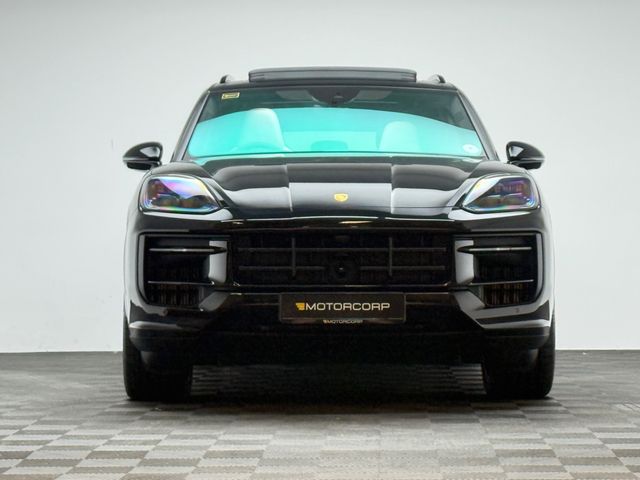 Image for 2026 Porsche Cayenne BLACK EDITION V6 E-HYBRID
