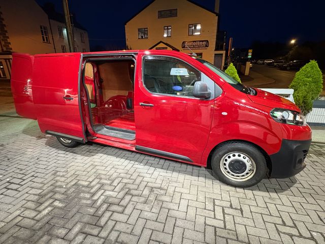 Image for 2019 Citroen Dispatch 1.6 HDi 115 MWB 3 Seat 