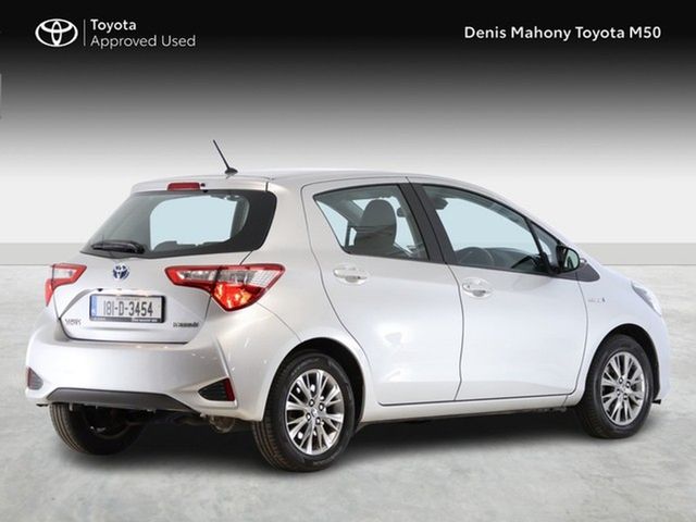 Image for 2018 Toyota Yaris Luna Hybrid