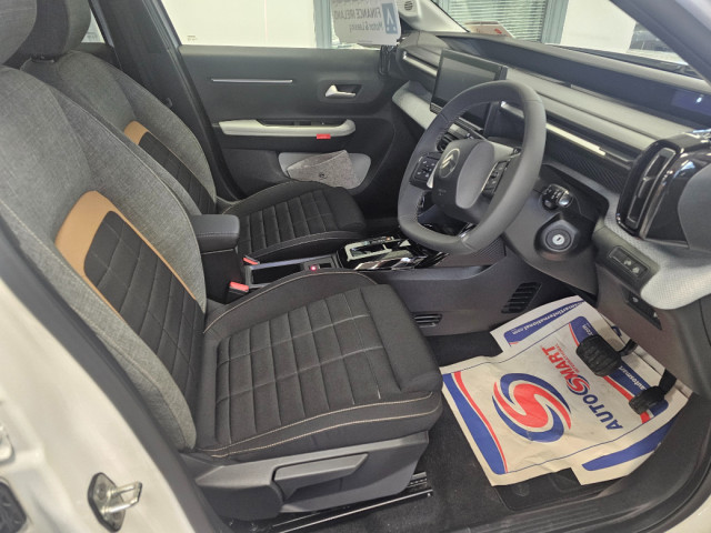 Image for 2026 Citroen e-C3 eC3Aircross