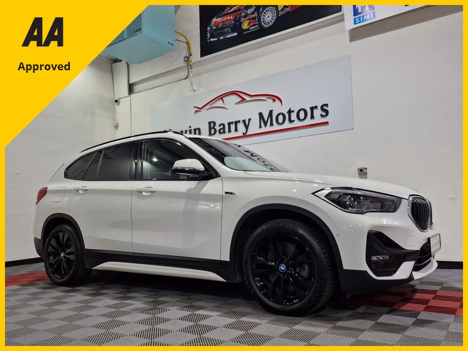 Image for 2022 BMW X1 25E X-DRIVE SPORT (PLUG IN HYBRID) AUTOMATIC **ONE OWNER / 18" ALLOYS / APPLE CARPLAY / CRUISE CONTROL / ELECTRIC BOOTLID / HALF LEATHER / REAR TINTED GLASS / SAT NAV / FULL BMW SERVICE RECORD**