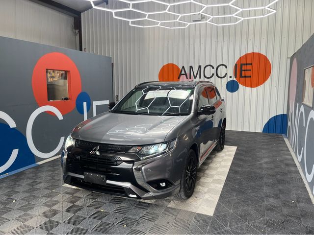 Image for 2020 Mitsubishi Outlander 2020 MITSUBISHI OUTLANDER PHEV 2.4L HYBRID / 81K KMS / CRUISE CONTROL, REVERSE CAMERA, HEATED SEATS & MORE