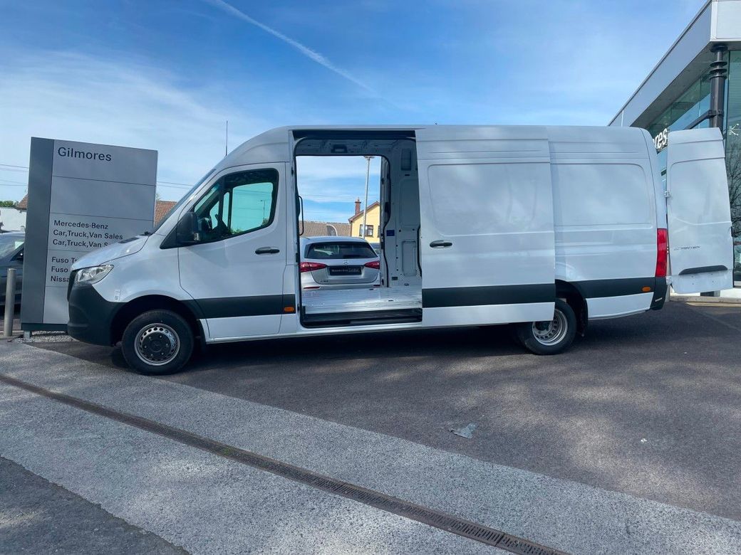Image for 2025 Mercedes-Benz Sprinter 