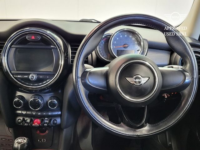 Image for 2018 Mini Cooper 5-Door Cooper