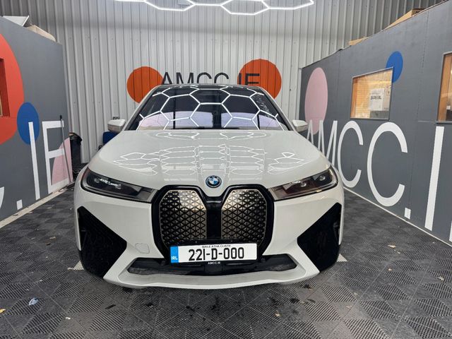 Image for 2022 BMW iX 2022 BMW IX 4WD XDRIVE40 AUTOMATIC/ CRUISE CONTROL / PARKING CAMERA / ELECTRIC MEMORY & HEATED SEATS / HEATED STEERING WHEEL / PANORAMIC SUNROOF/ APPLE CARPLAY AND MORE