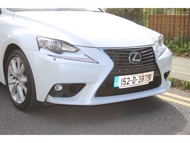 Image for 2015 Lexus IS 300h Advance