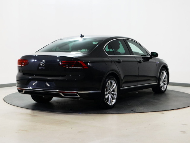 Image for 2021 Volkswagen Passat *62* GTE DSG