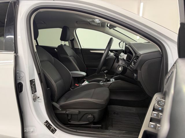Image for 2019 Ford Focus **ZETEC EDITION **MULTI FUNCTION STEERING WHEEL **LANE ASSIST **ADAPTIVE CRUISE CONTROL **FRONT RADAR **FRONT / REAR PARKING SENSORS **DIGITAL DASH **MULTI DRIVE MODES **DIGITAL BLUETOOTH RADIO **AC 