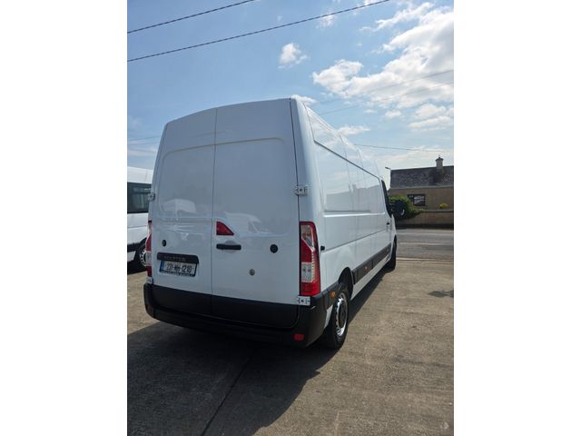 Image for 2023 Renault Master FWD LM35 Blue DCI 135 Business