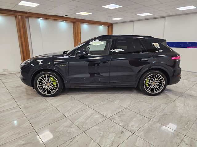 Image for 2023 Porsche Cayenne LOW LOW MILES 
